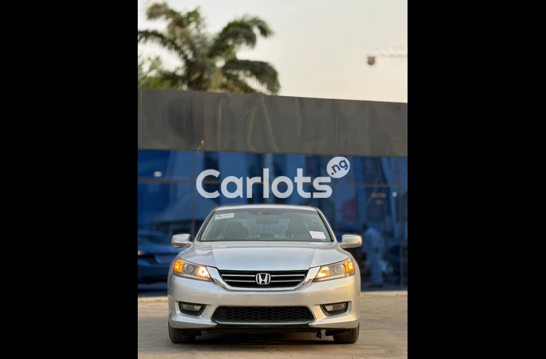 Foreign used Honda Accord 2015 model - 1/7