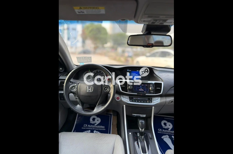 Foreign used Honda Accord 2015 model - 5/7