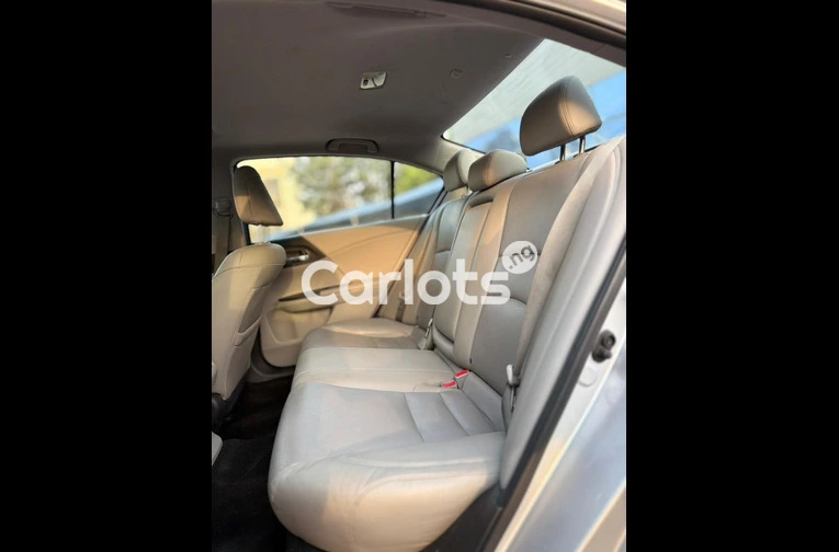 Foreign used Honda Accord 2015 model - 7/7