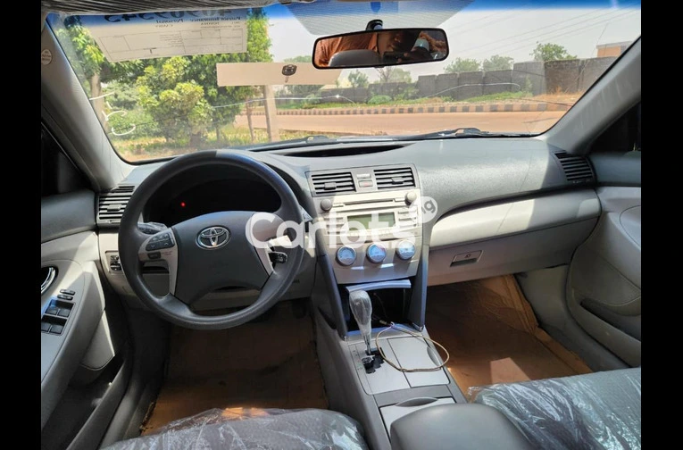 FOREIGN USED 2011 TOYOTA CAMRY LE - 3/7