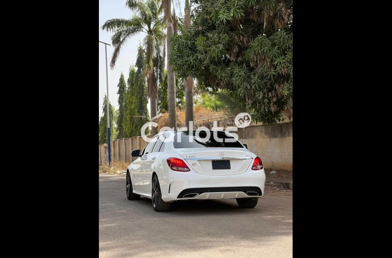 FOREIGN USED 2015 MERCEDES BENZ C300 FULL OPTION - 6/7