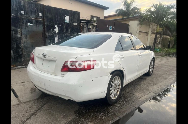 Toks Toyota Camry 2007 Model - 3/5