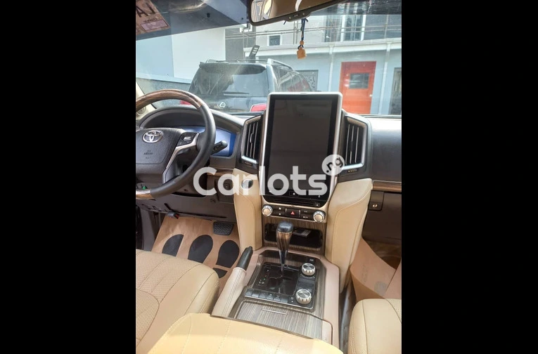 PREMIUM 2010⬆️2023 LANDCRUISER VXR 57 WITH 360CAMERA - 2/7