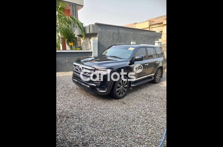 PREMIUM 2010⬆️2023 LANDCRUISER VXR 57 WITH 360CAMERA - 6/7