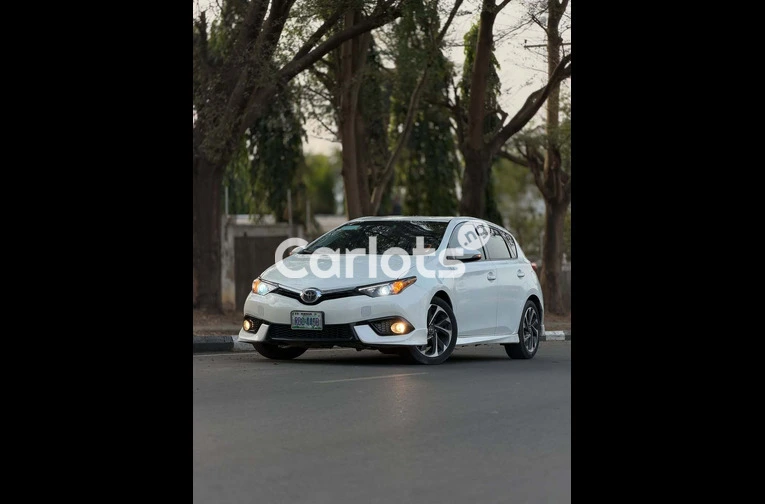 Foreign Used 2018 Toyota Corolla IM