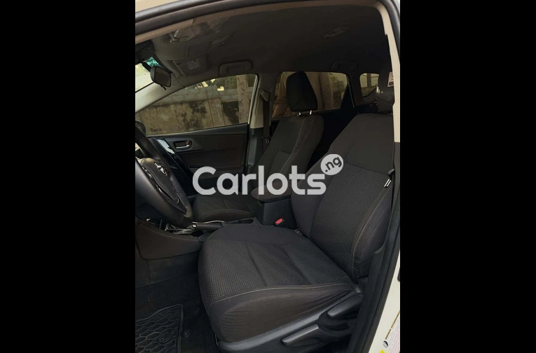 Foreign Used 2018 Toyota Corolla IM - 5/7