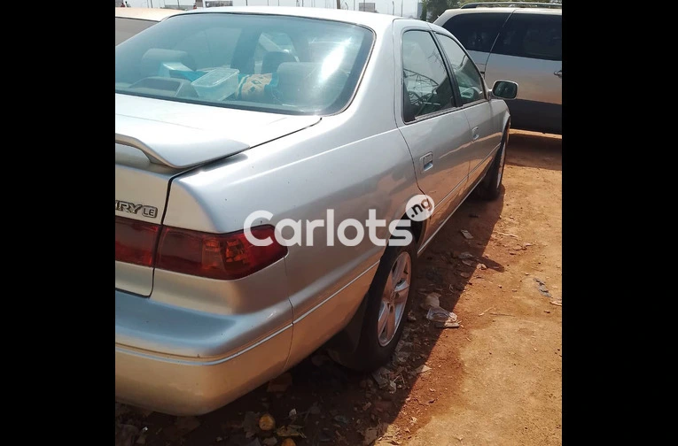 2002 Toyota Camry pencil Light - 7/7