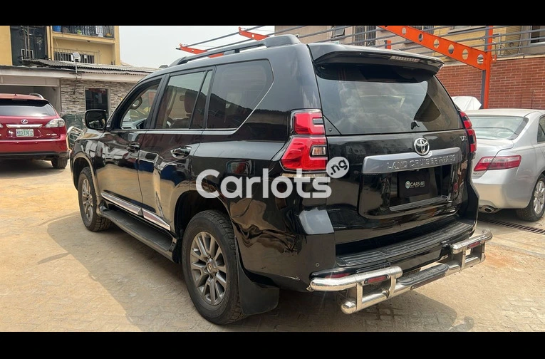 Toyota Land Cruiser 2018 - 4/7