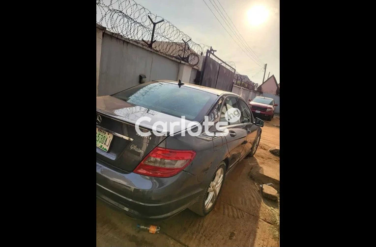 2010 Mercedes Benz C300 4matic benz - 3/7