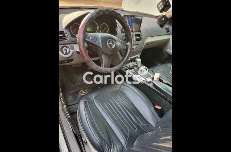 2010 Mercedes Benz C300 4matic benz - 4/7