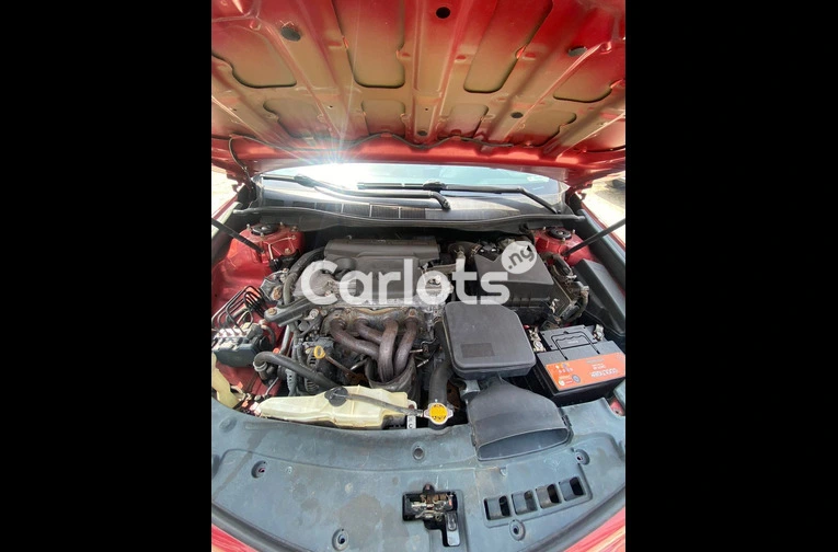 Foreign used 2013 Toyota Camry SE - 4/7