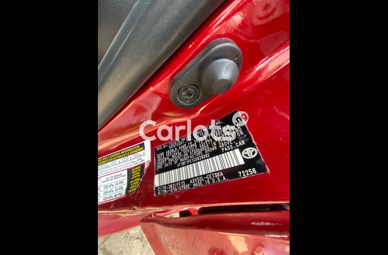 Foreign used 2013 Toyota Camry SE - 5/7