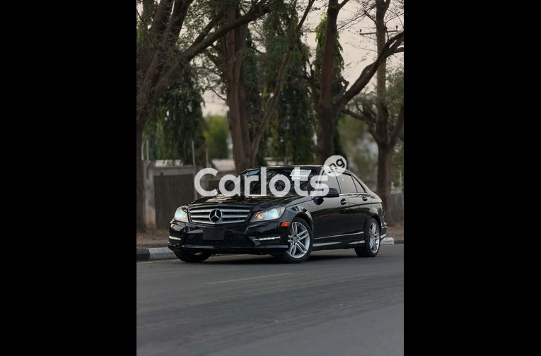 2013 Mercedes Benz C300 Foreign Used - 1/7