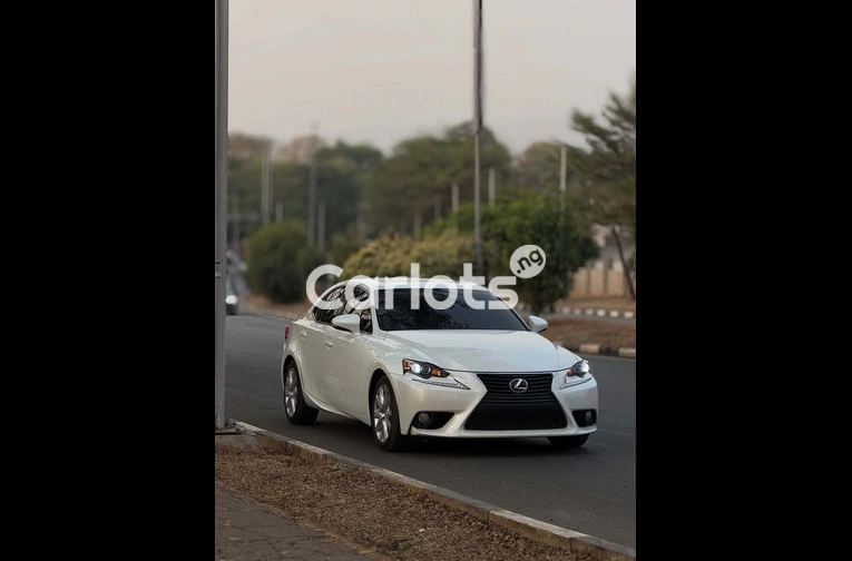 2014 Lexus IS250 Foreign Used - 2/7
