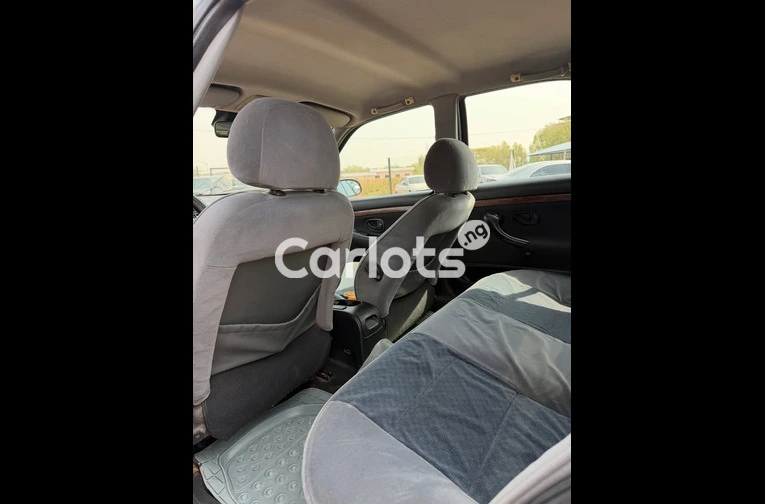 Extremely Clean Peugeot 406 E10 2003 - 5/7