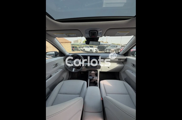 HYUNDAI KONA 2025 - 2/7