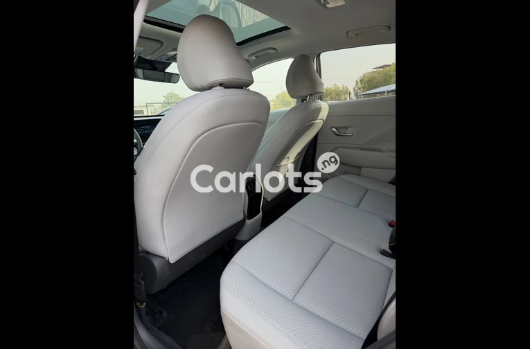 HYUNDAI KONA 2025 - 5/7