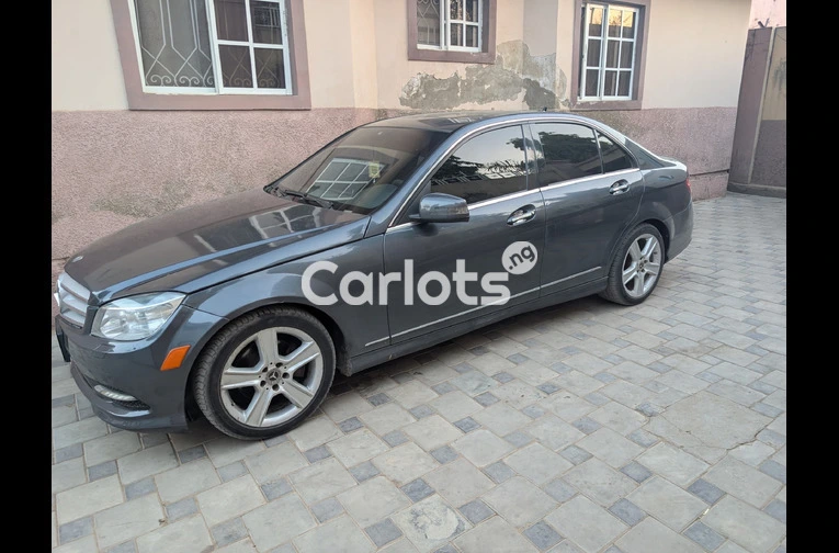 2011 Mercedes Benz C300 - 5/7