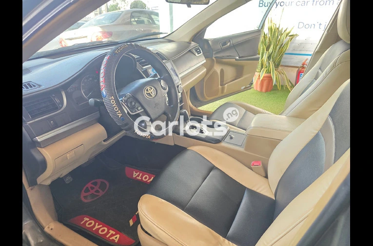 2014 Toyota Camry Spider - 4/5