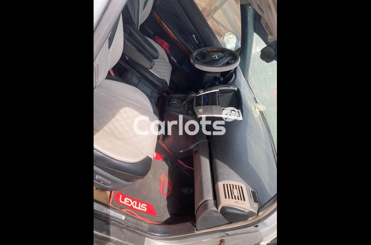 Registered 2007  Lexus Rx 330 - 2/6