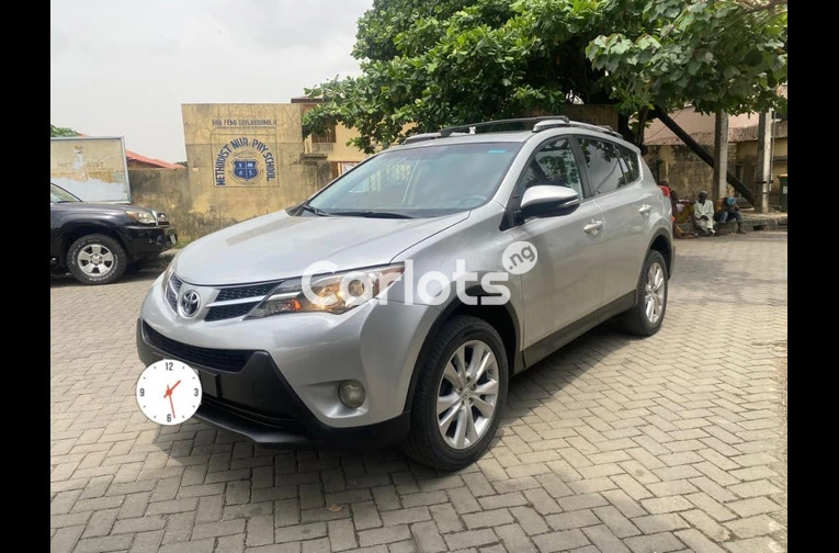 PREMIUM FIRST BODY 2014 TOYOTA RAV4 LIMITED AWD - 1/7