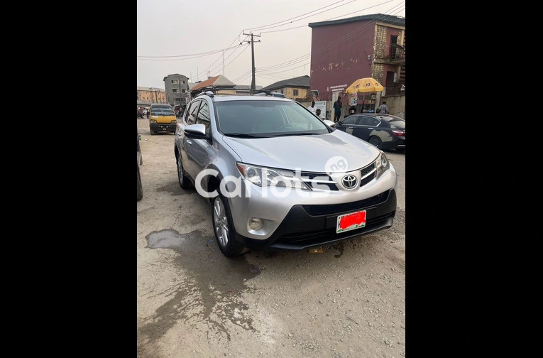 PREMIUM FIRST BODY 2014 TOYOTA RAV4 LIMITED AWD - 6/7