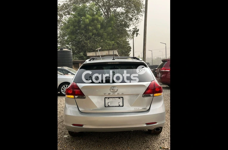 Foreign used 2014 Toyota Venza v4