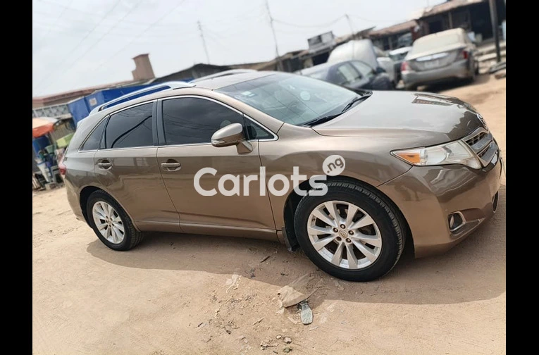 2013 TOYOTA VENZA LE 4CYL - 2/7