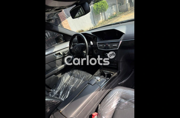 BRIEFLY USED 2010 MERCEDES BENZ E350 4MATIC - 2/7