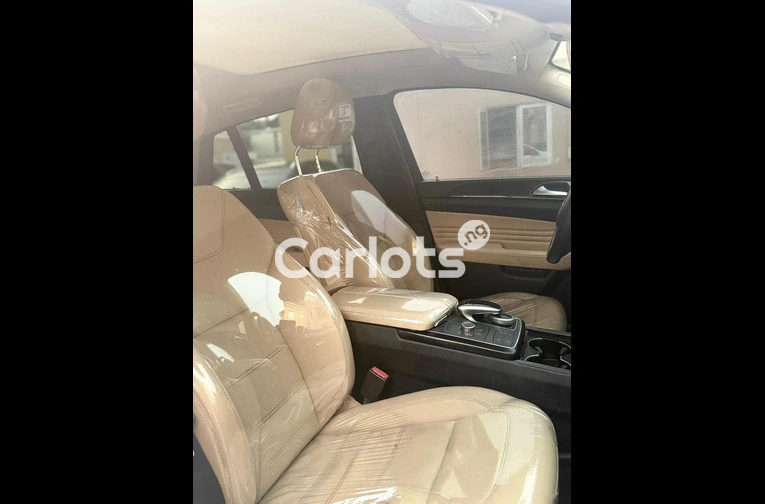 2016 Mercedes Benz GLE 450 AMG COUPE - 3/6