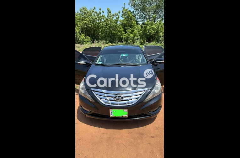 2012 Hyundai sonata Limited First body