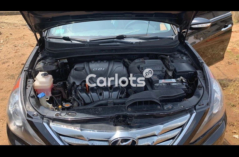 2012 Hyundai sonata Limited First body - 7/7