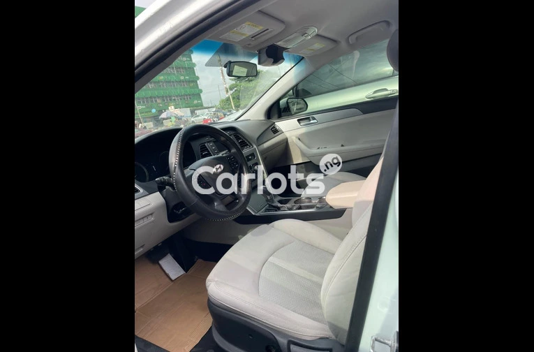 Super clean Hyundai Sonata 2015 - 4/7