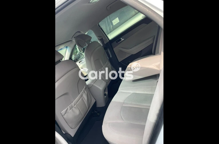 Super clean Hyundai Sonata 2015 - 5/7