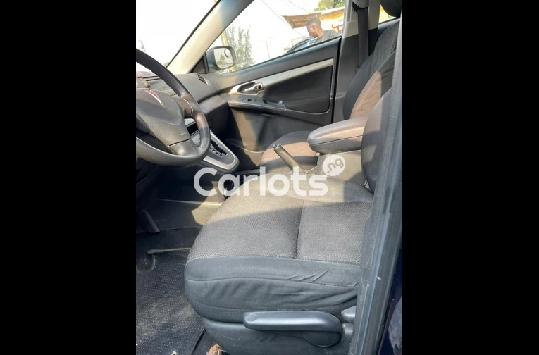 Pontiac Vibe 2009 - 5/7