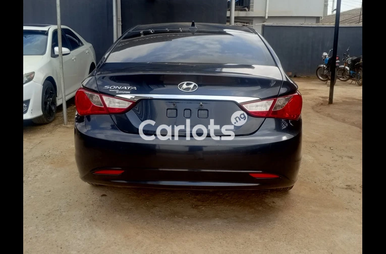 2013 Hyundai Sonata - 2/5