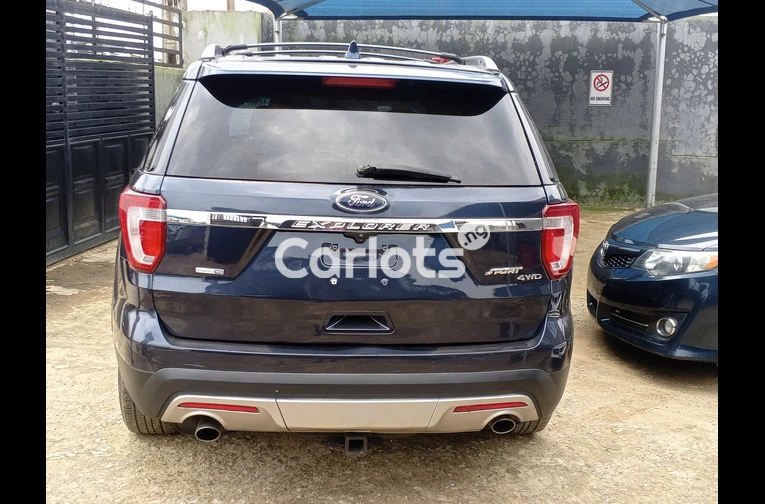 Foreign used  2017 Ford Explorer - 5/7