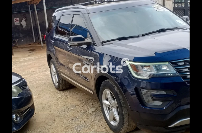 Foreign used  2017 Ford Explorer - 6/7