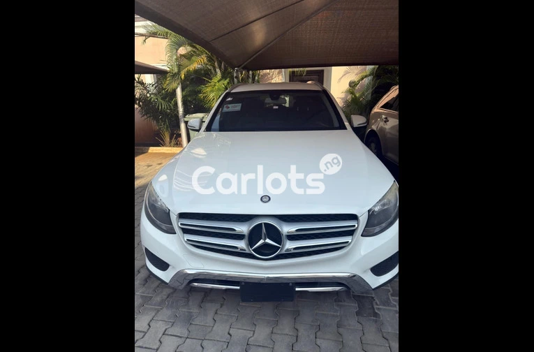 2016 Mercedes Benz GLC 300 Foreign used Accident free - 1/7