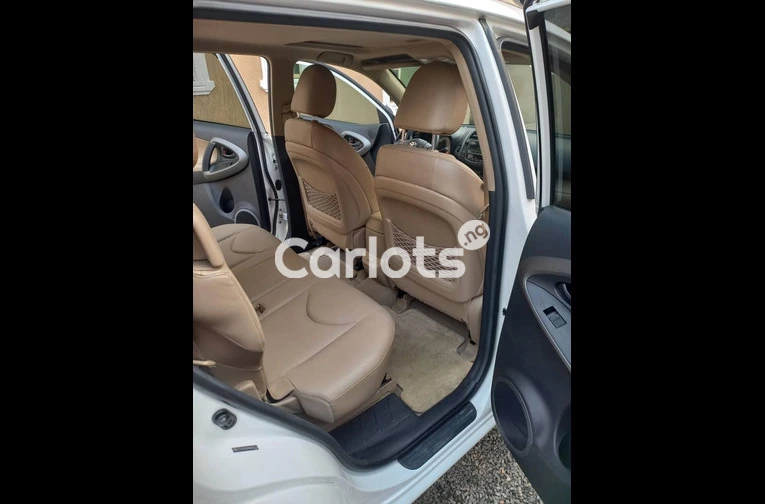 FOREIGN USED 2010 TOYOTA RAV4 LIMITED V6 - 3/7