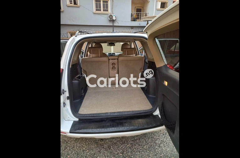 FOREIGN USED 2010 TOYOTA RAV4 LIMITED V6 - 4/7