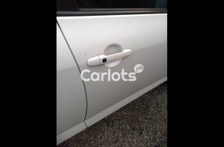 FOREIGN USED 2010 TOYOTA RAV4 LIMITED V6 - 5/7