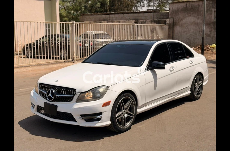 UNREGISTERED 2012 MERCEDES C300 - 7/7