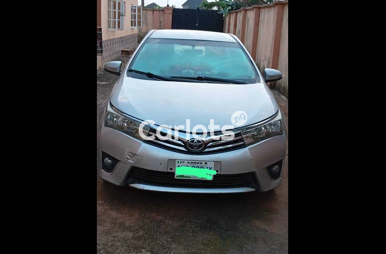 2015 Toyota Corolla - 2/5