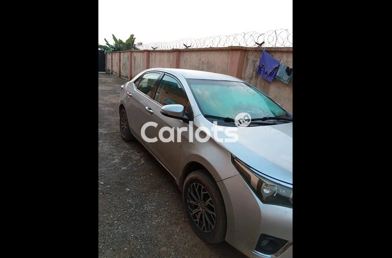 2015 Toyota Corolla - 4/5