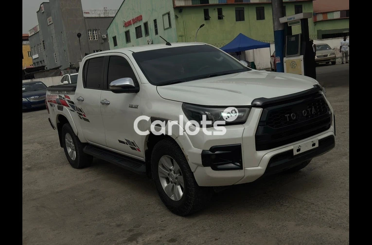 BELGIUM GRADE 2017 TOYOTA HILUX SR5 ADVENTURE - 5/7