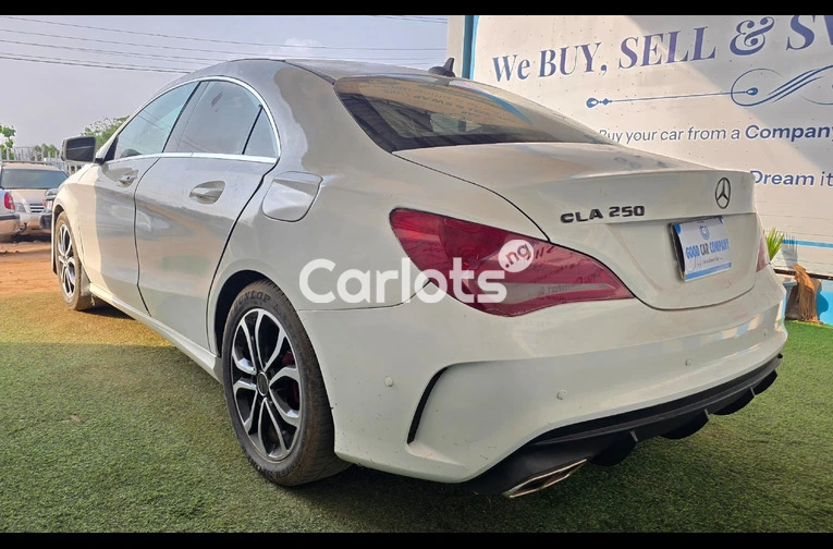 Mercedes Benz CLA 250 2016