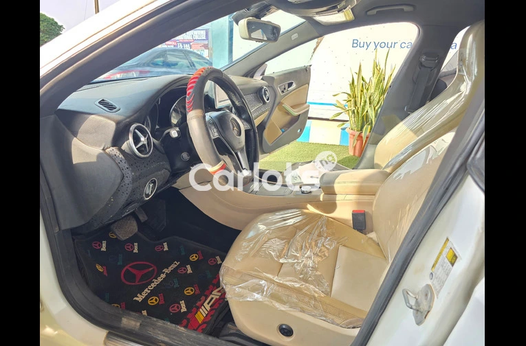 Mercedes Benz CLA 250 2016 - 4/6