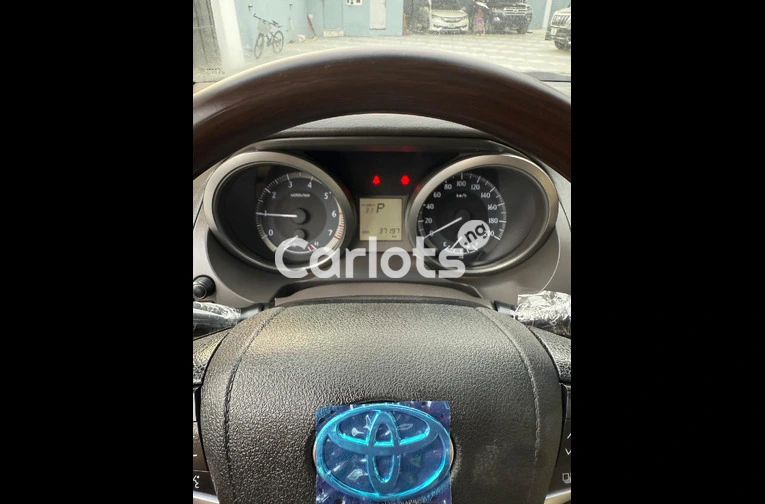 FOREIGN USED 2017 TOYOTA LANDCRUISER PRADO TXL - 2/7
