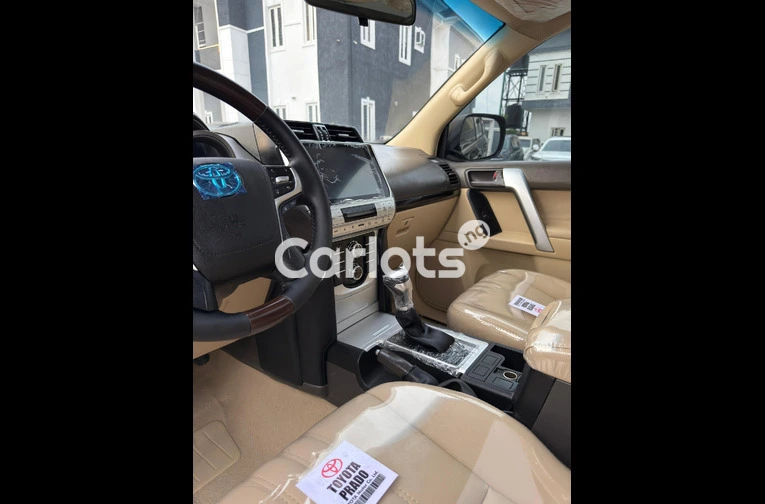 FOREIGN USED 2017 TOYOTA LANDCRUISER PRADO TXL - 3/7